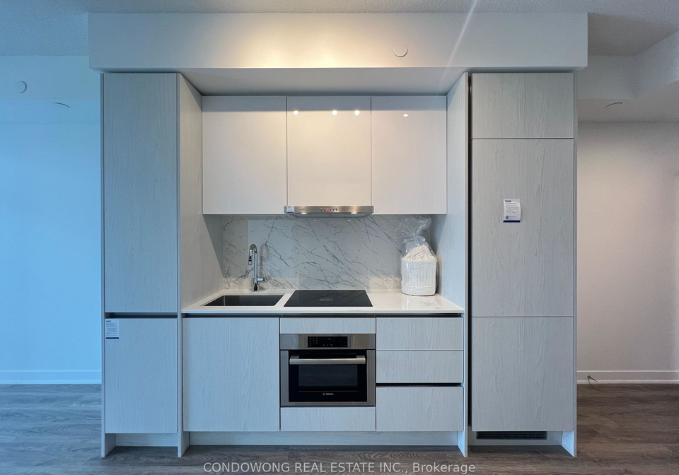 180-front-street-e-toronto-ontario-c13243754
