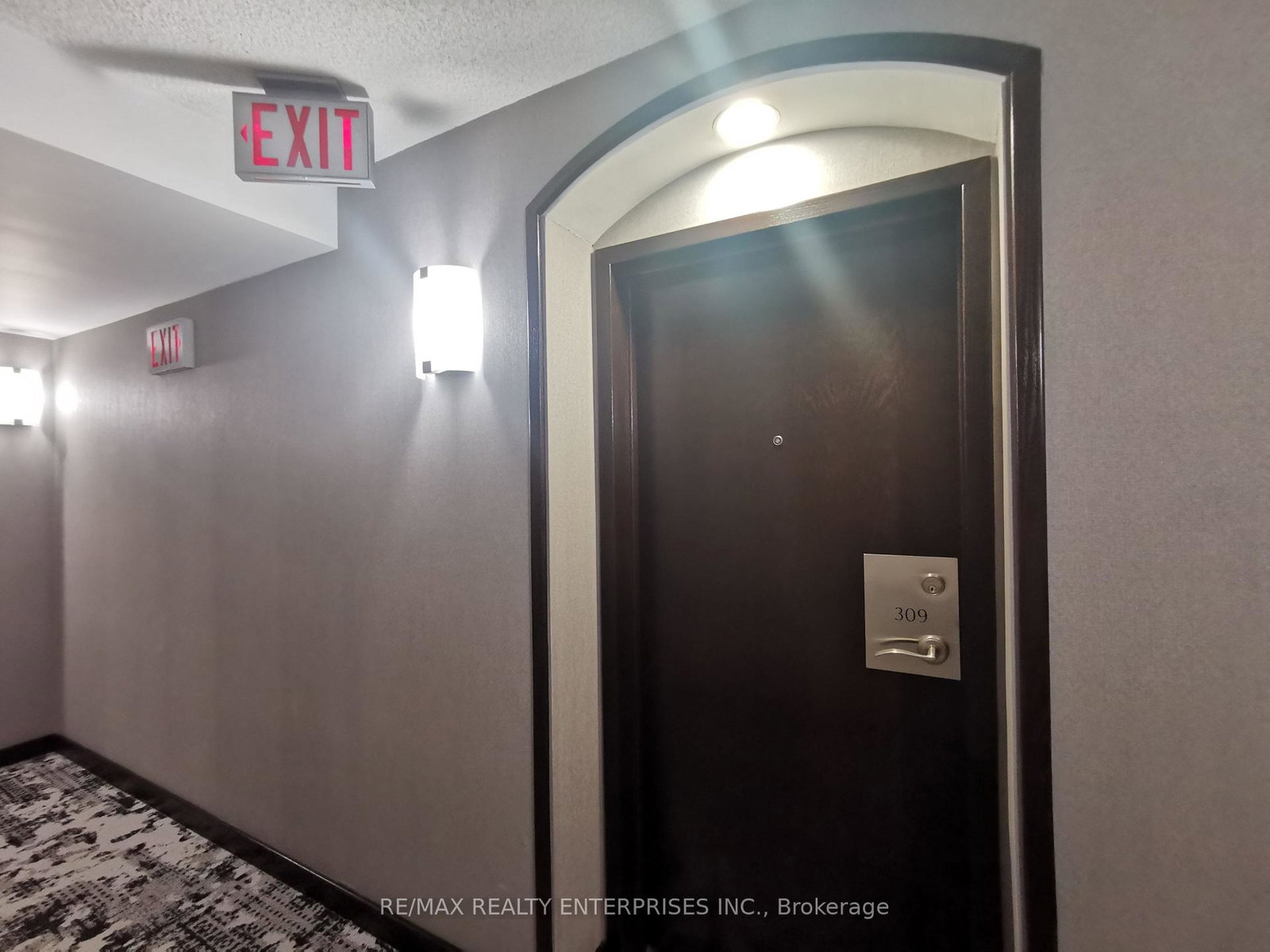 10-queens-quay-toronto-ontario-c13244916