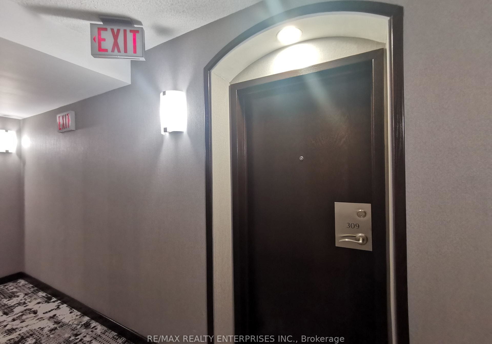 10-queens-quay-toronto-ontario-c13244916