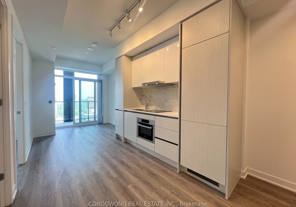 180-front-street-e-toronto-ontario-c13245394