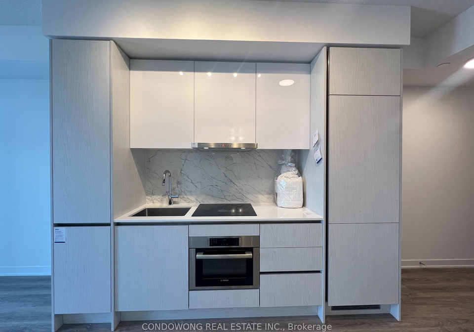 180-front-street-e-toronto-ontario-c13245394