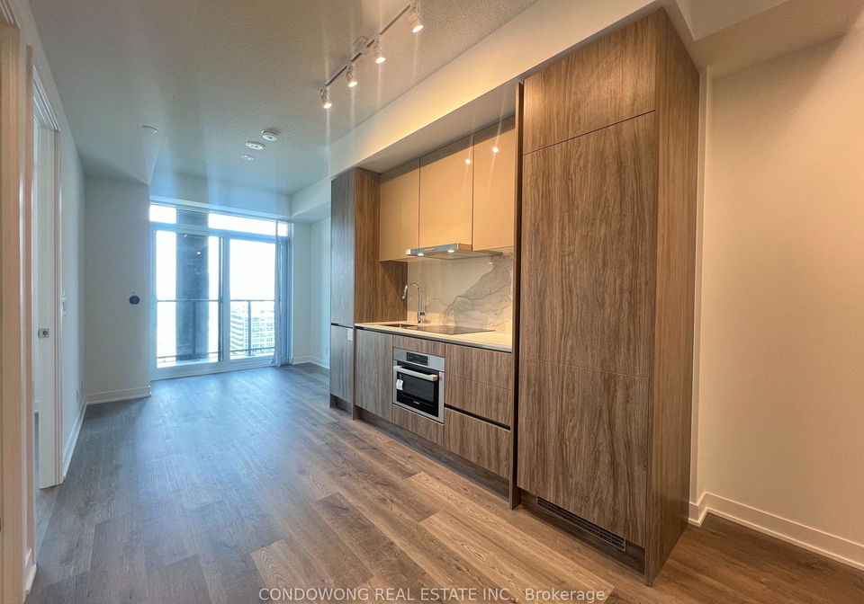 180-front-street-e-toronto-ontario-c13245454