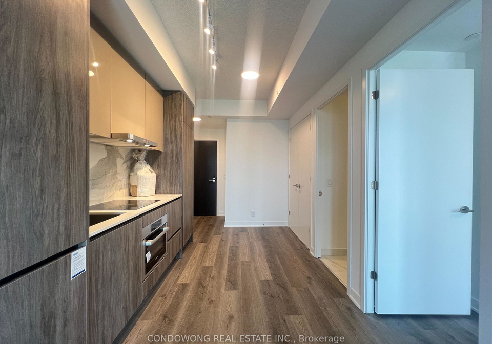 180-front-street-e-toronto-ontario-c13245454