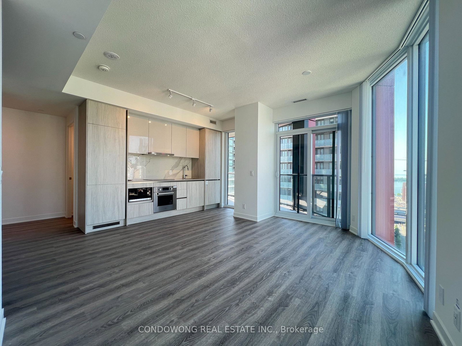 180-front-street-e-toronto-ontario-c13245642