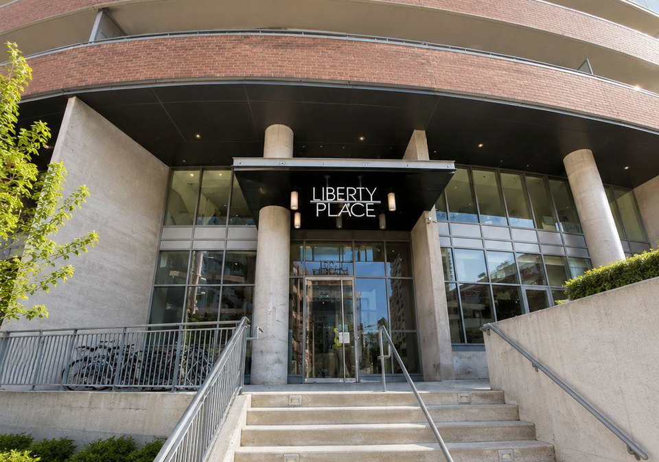 150-east-liberty-street-toronto-ontario-c13245648