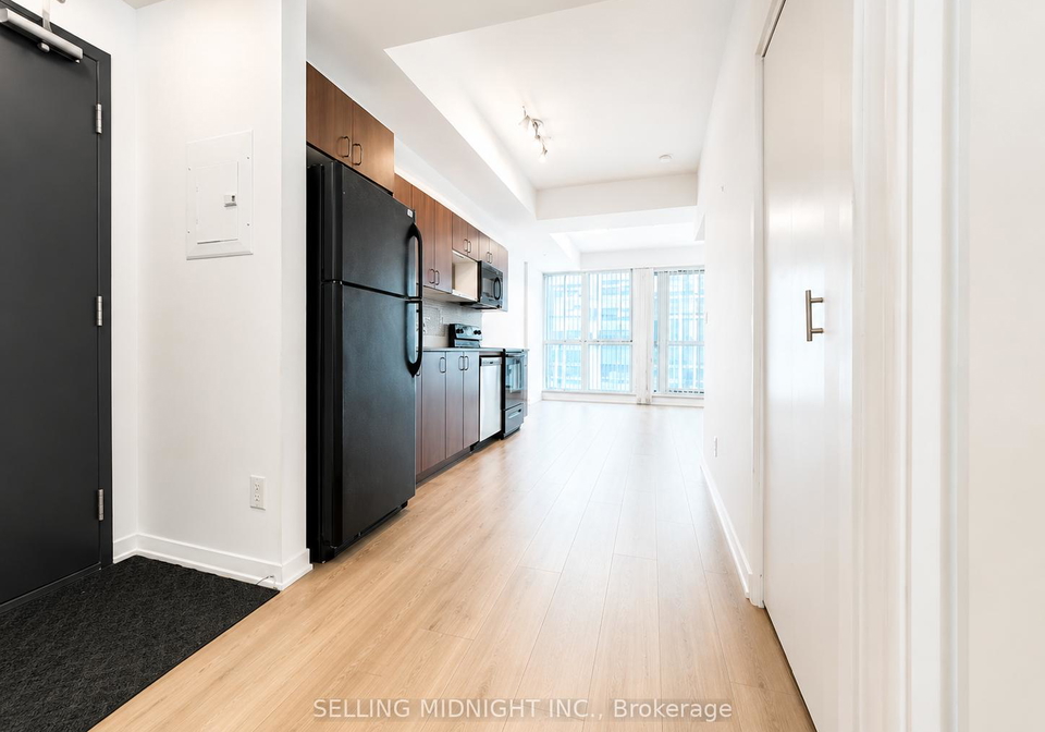 150-east-liberty-street-toronto-ontario-c13245648