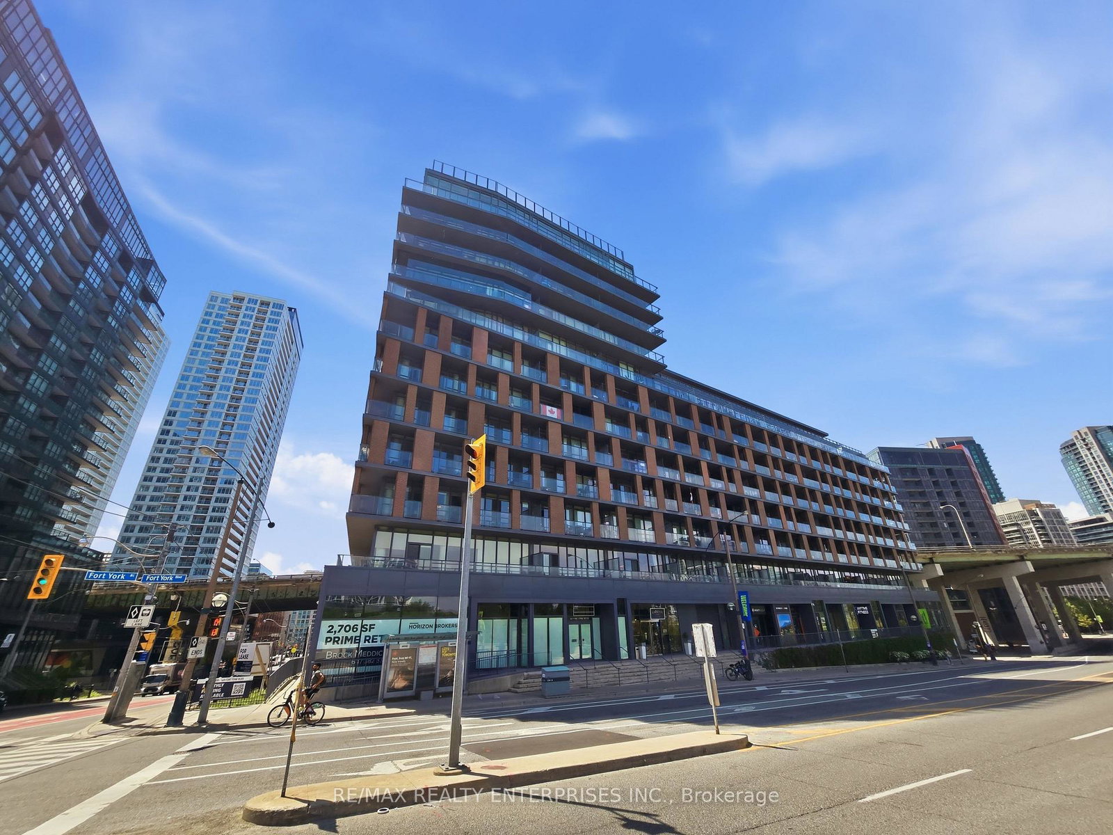 169-fort-york-boulevard-w-toronto-ontario-c13245734