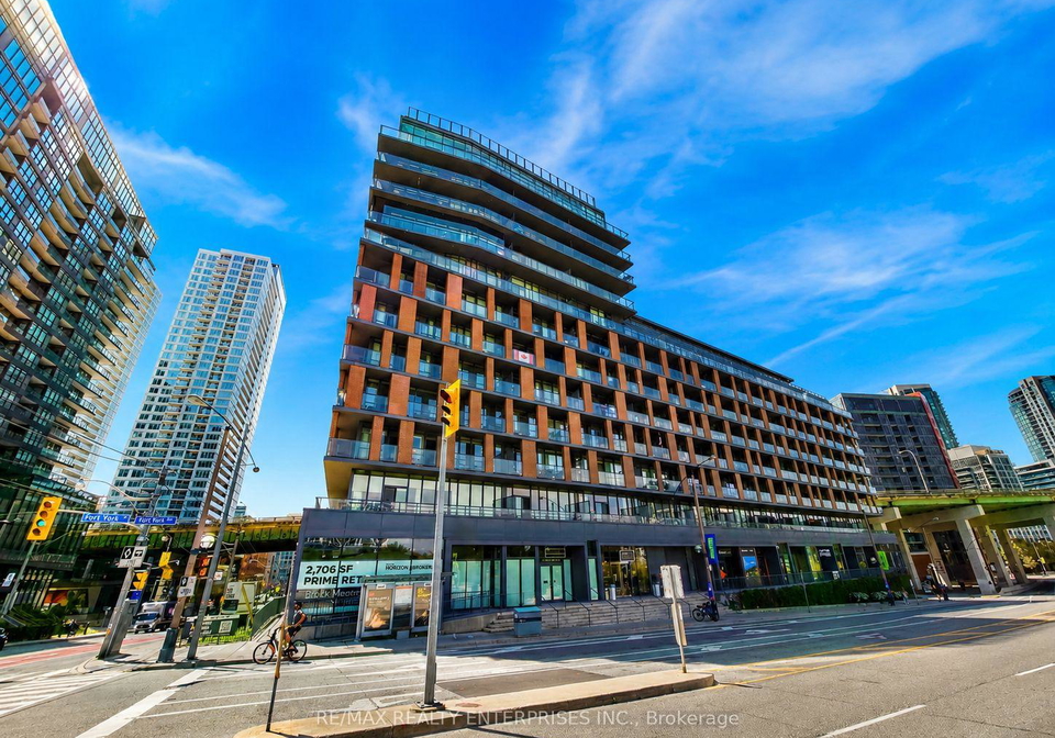 169-fort-york-boulevard-w-toronto-ontario-c13245734