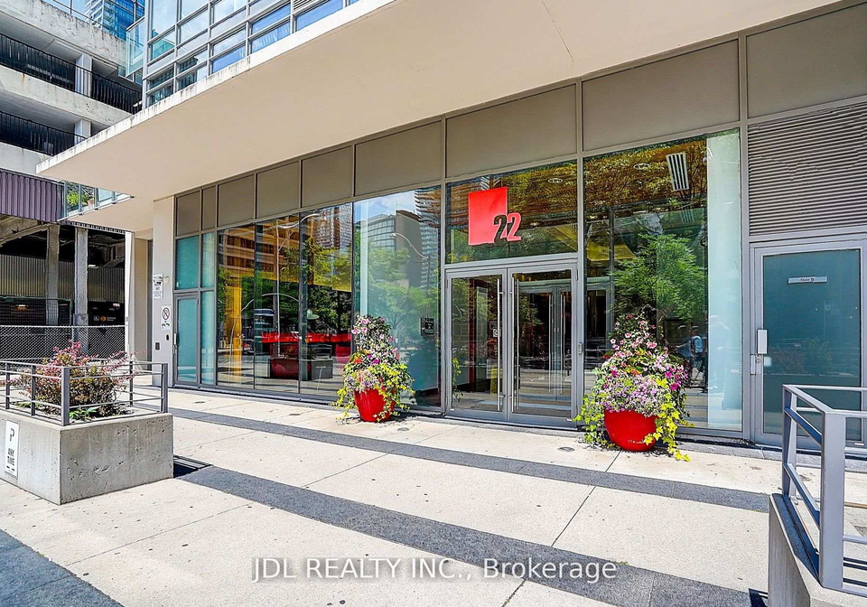 22-wellesley-street-e-toronto-ontario-c13245762
