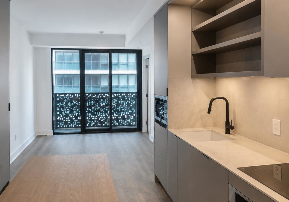 55-charles-street-e-toronto-ontario-c13245812