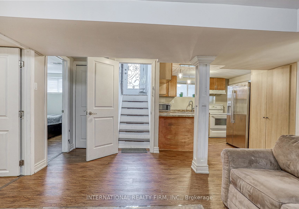 4-yeomans-road-toronto-ontario-c13245822
