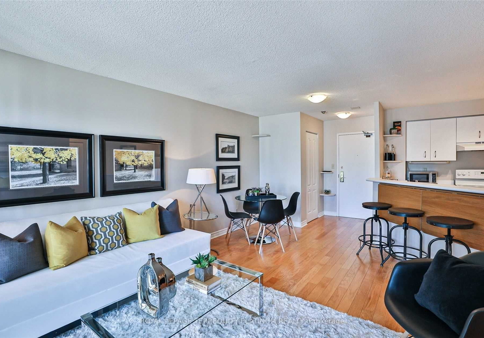 25-grenville-street-toronto-ontario-c13245832
