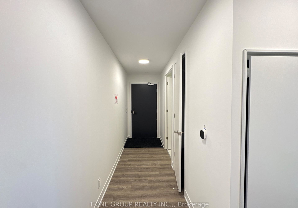 180-front-street-e-toronto-ontario-c13245882
