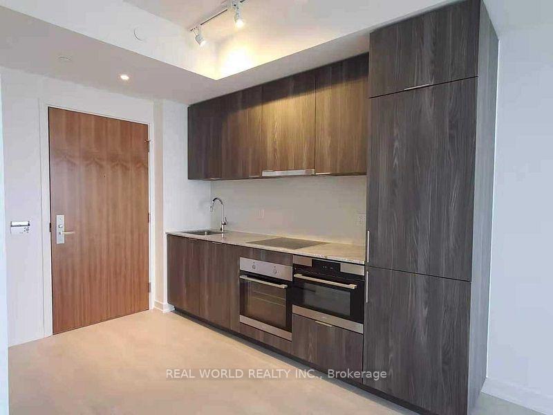 15-queens-quay-e-toronto-ontario-c13245920