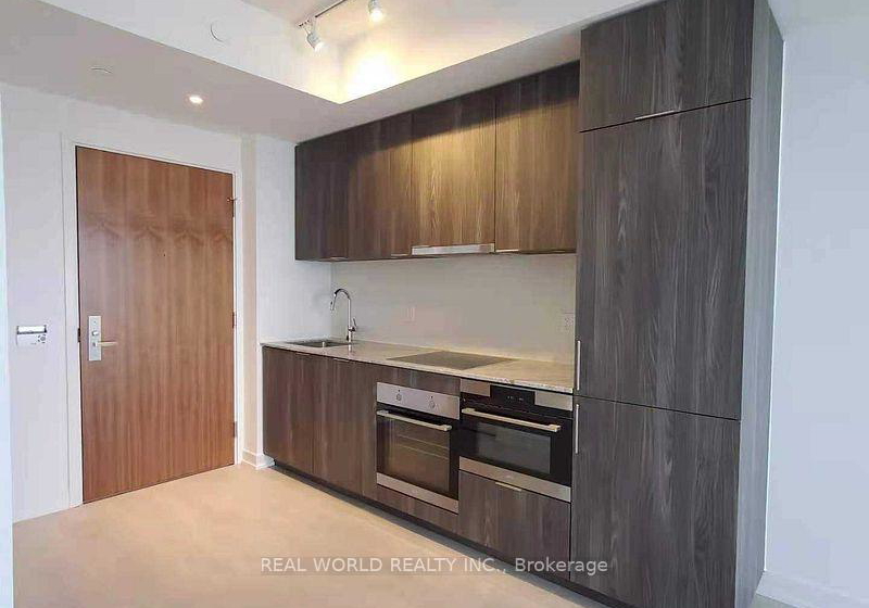 15-queens-quay-e-toronto-ontario-c13245920
