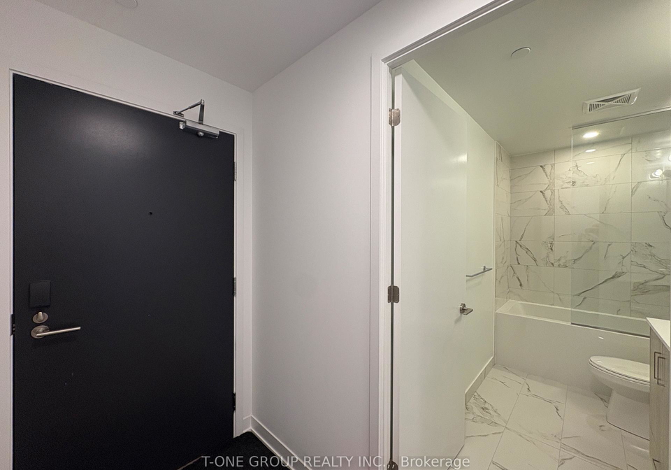 180-front-street-e-toronto-ontario-c13246046