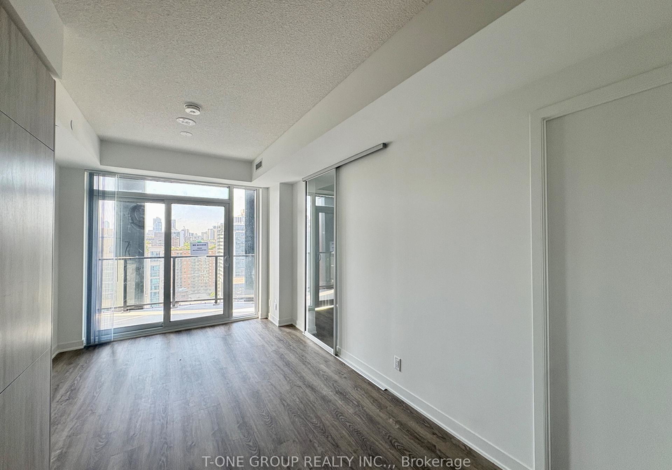180-front-street-e-toronto-ontario-c13246046