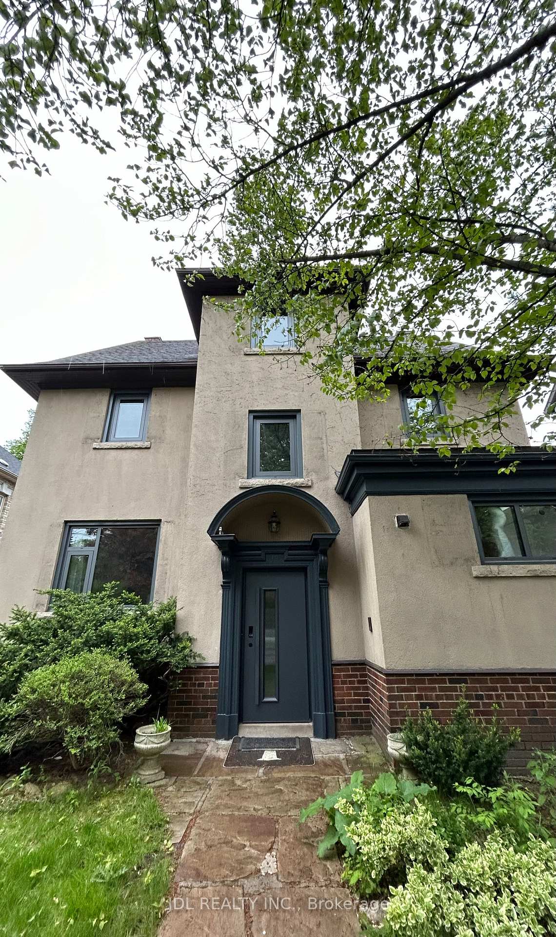 19-glengrove-avenue-e-toronto-ontario-c13246290