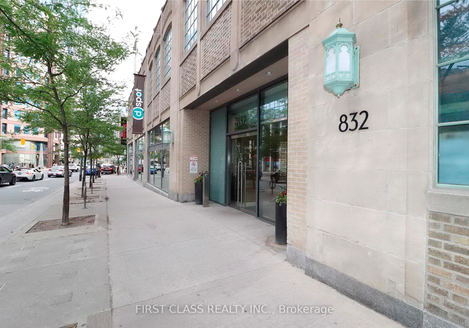832-bay-street-toronto-ontario-c13246328