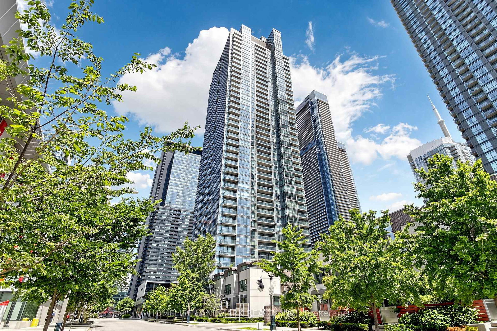 15-fort-york-boulevard-toronto-ontario-c13246500