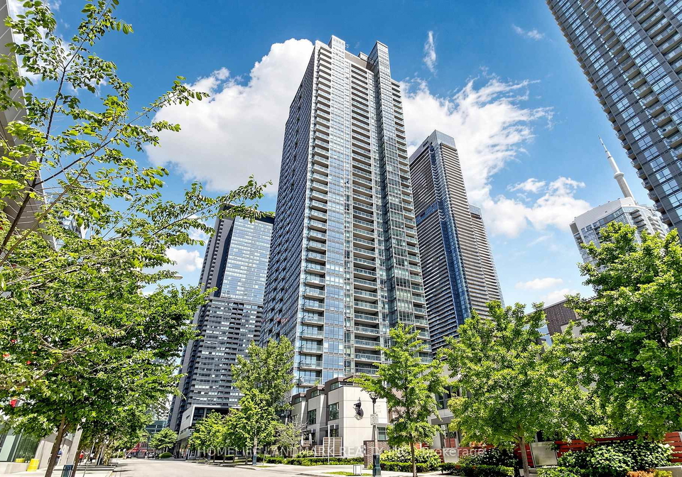 15-fort-york-boulevard-toronto-ontario-c13246500