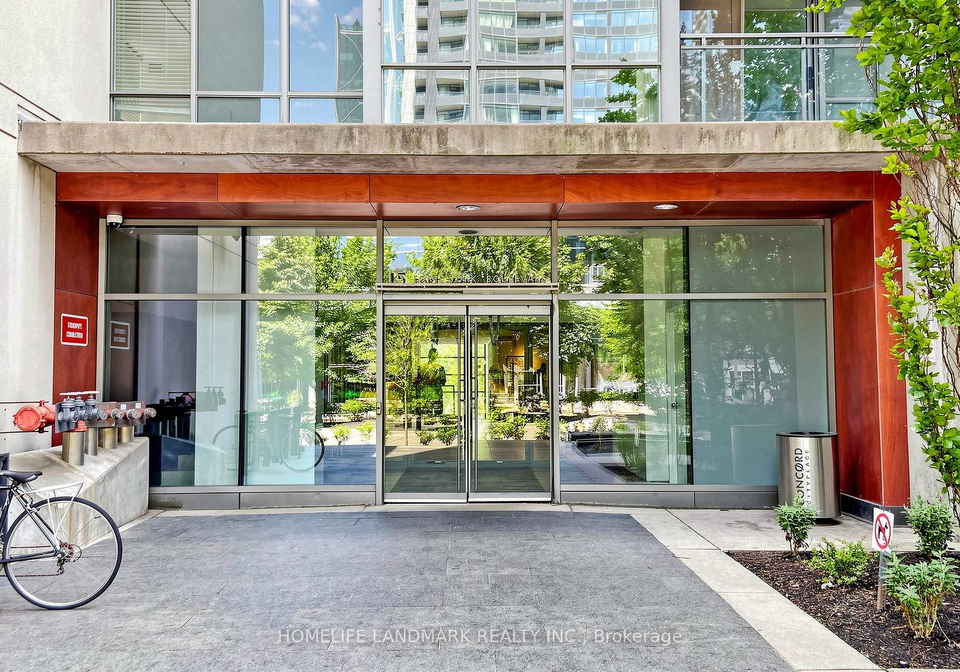 15-fort-york-boulevard-toronto-ontario-c13246500