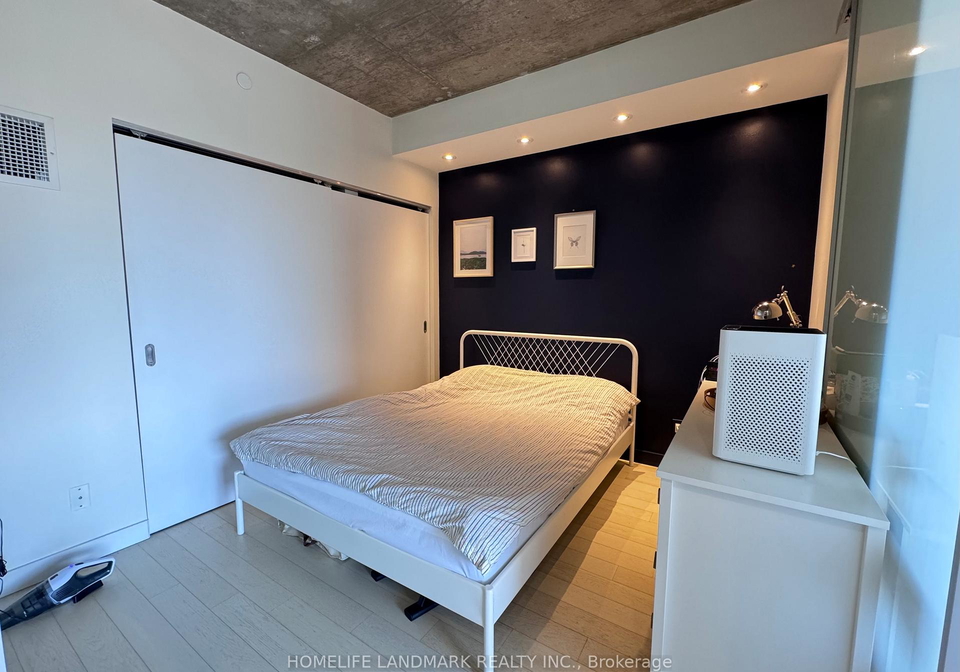 111-bathurst-street-toronto-ontario-c13246590