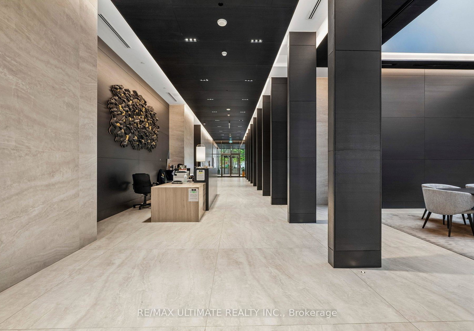 2221-yonge-street-toronto-ontario-c13246642