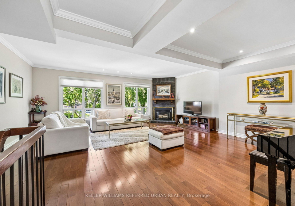 31-flaming-roseway-north-york-ontario-c13246722