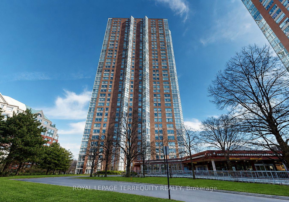 7-concorde-place-north-york-ontario-c13246728