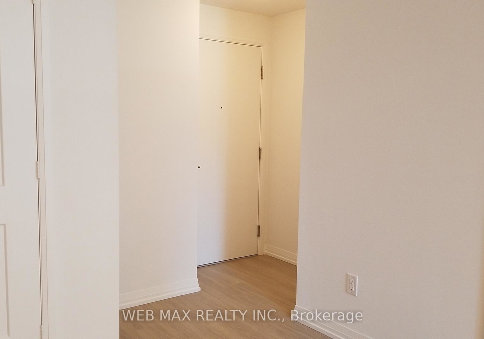 8-widmer-street-toronto-ontario-c13246832