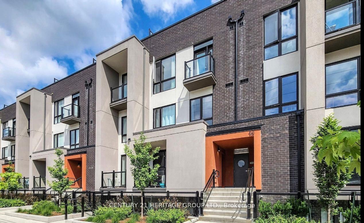 10-marquette-avenue-s-toronto-ontario-c13246926