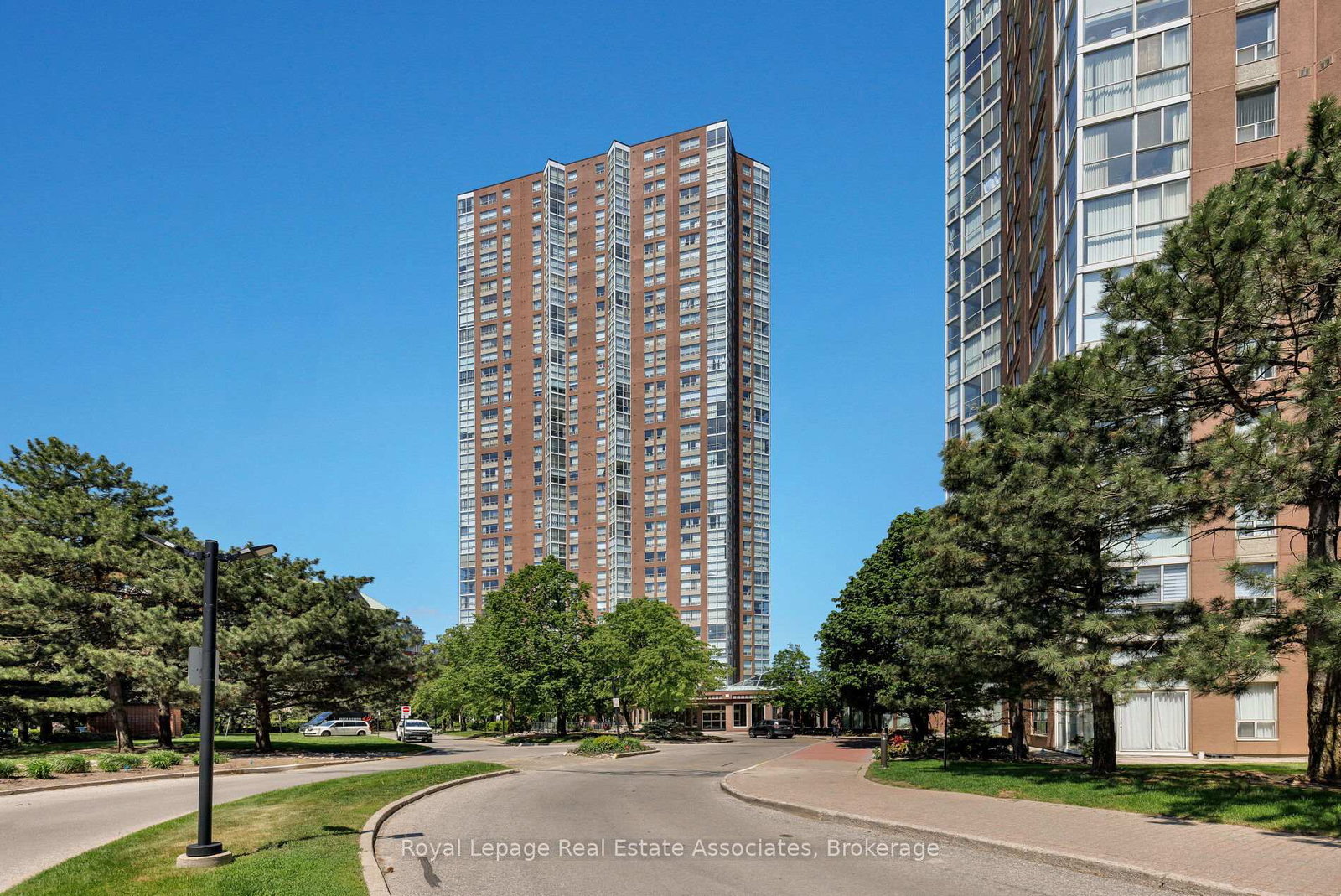 7-concorde-place-north-york-ontario-c13246930