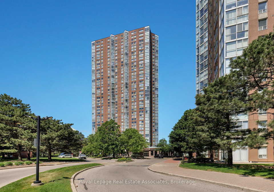 7-concorde-place-north-york-ontario-c13246930