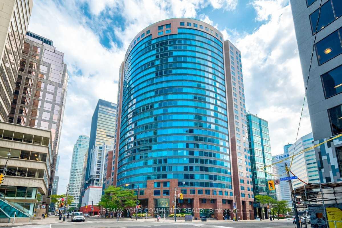 33-university-avenue-toronto-ontario-c13246944