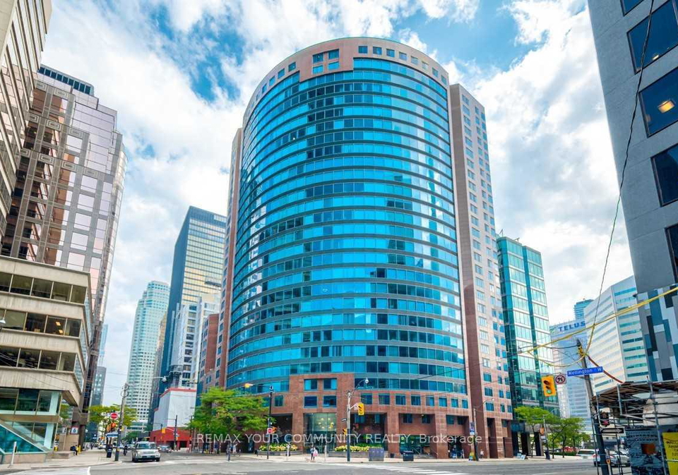 33-university-avenue-toronto-ontario-c13246944
