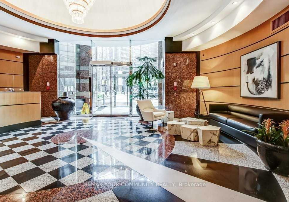 33-university-avenue-toronto-ontario-c13246944