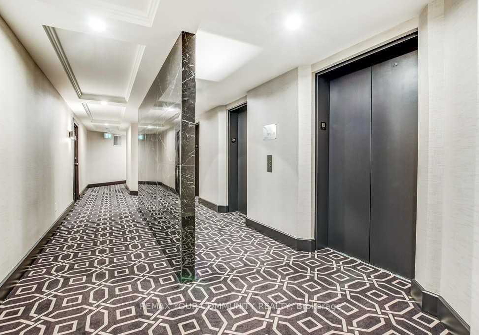 33-university-avenue-toronto-ontario-c13246944