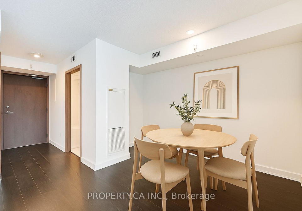 19-bathurst-street-toronto-ontario-c13246954