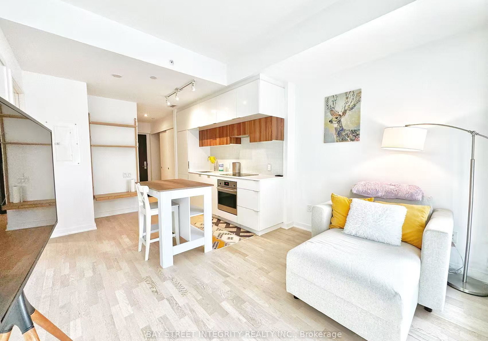 185-roehampton-avenue-toronto-ontario-c13247332