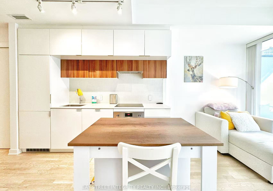 185-roehampton-avenue-toronto-ontario-c13247332