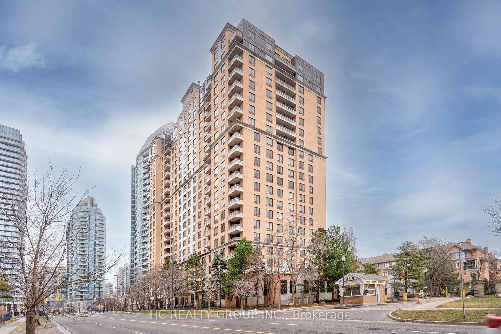 18-sommerset-way-north-york-ontario-c13247342