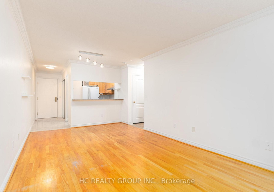 18-sommerset-way-north-york-ontario-c13247342