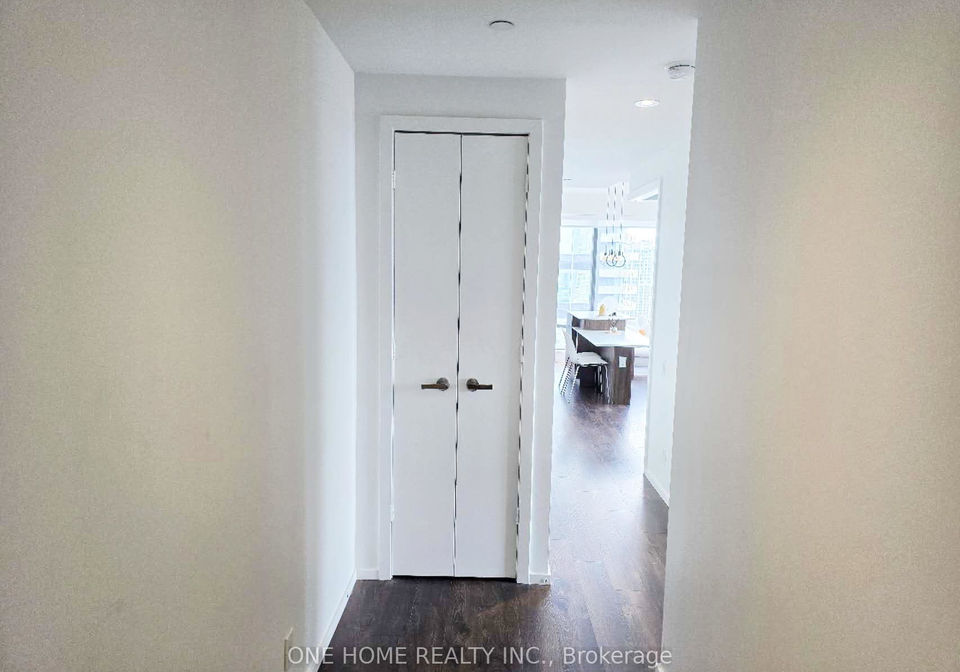 5-st-joseph-street-toronto-ontario-c13247974