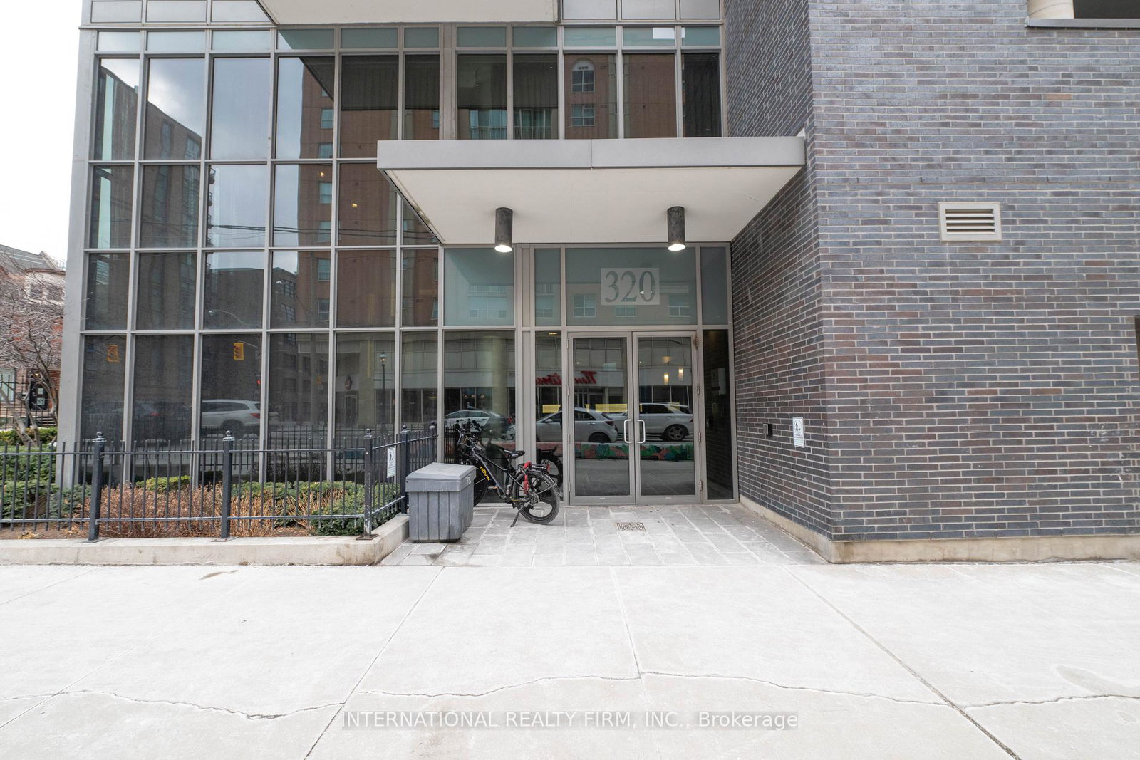 320-richmond-street-e-toronto-ontario-c13248106