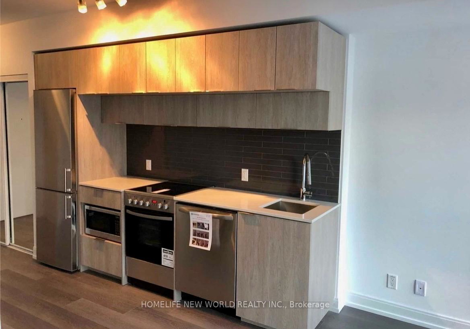 181-dundas-street-e-toronto-ontario-c13248156