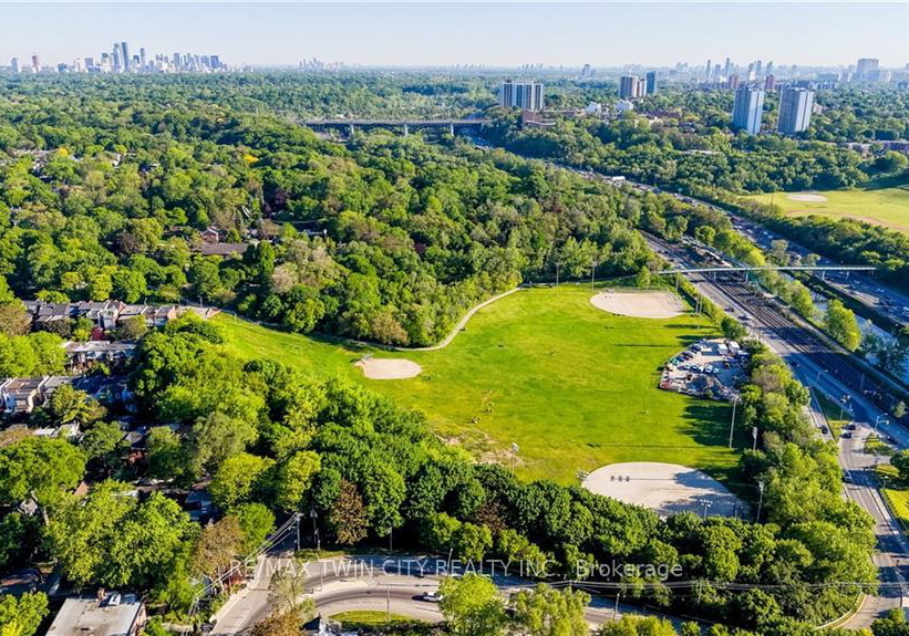 130-river-street-toronto-ontario-c13248690