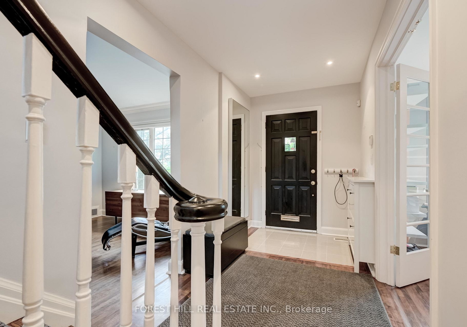 112-dewbourne-avenue-toronto-ontario-c13248938