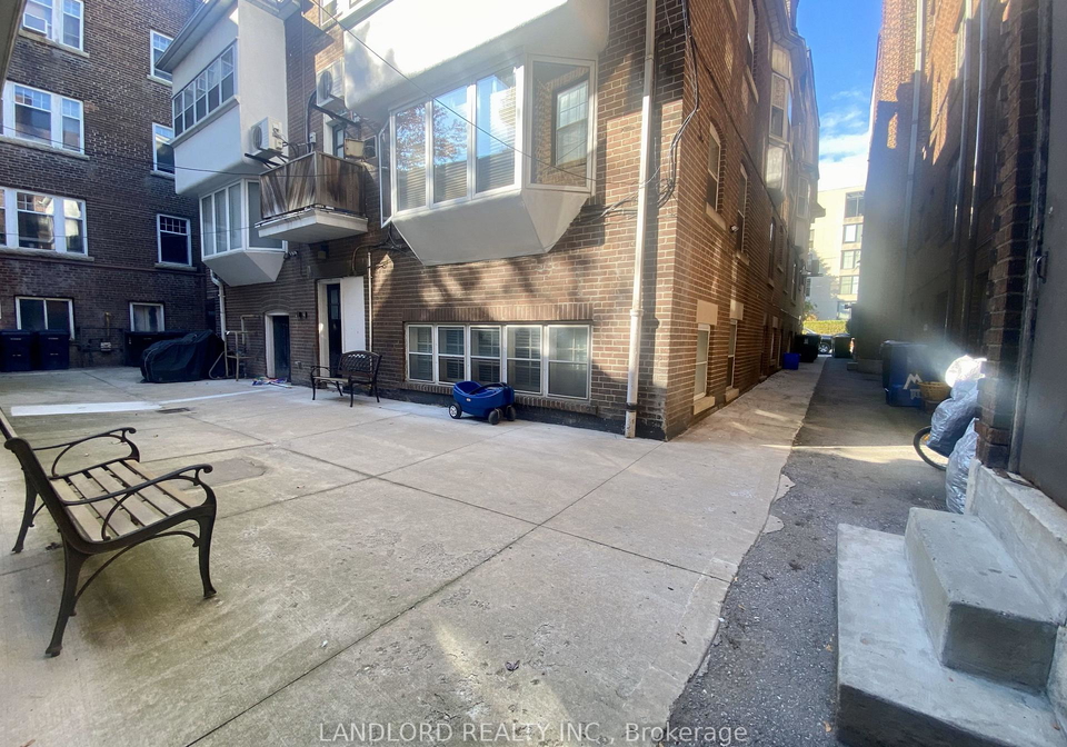 341-st-clair-avenue-w-toronto-ontario-c13249528
