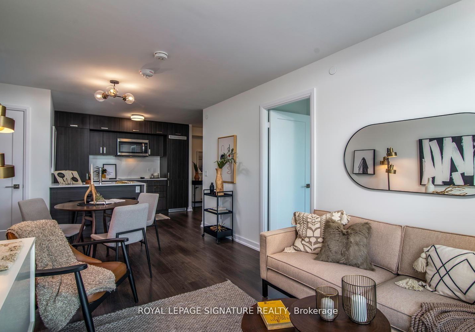 18-erskine-avenue-toronto-ontario-c13249616